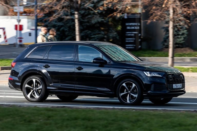 luxury-suv-chauffeur-car